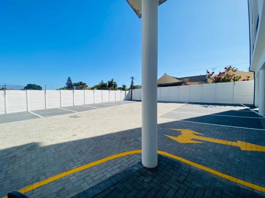 1 Bedroom Property for Sale in Table View Western Cape